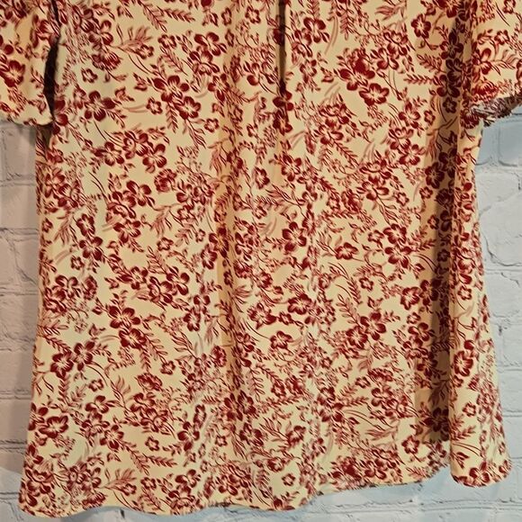 Anyally Cream And Red V Neck Top Size M - Picture 8 of 8